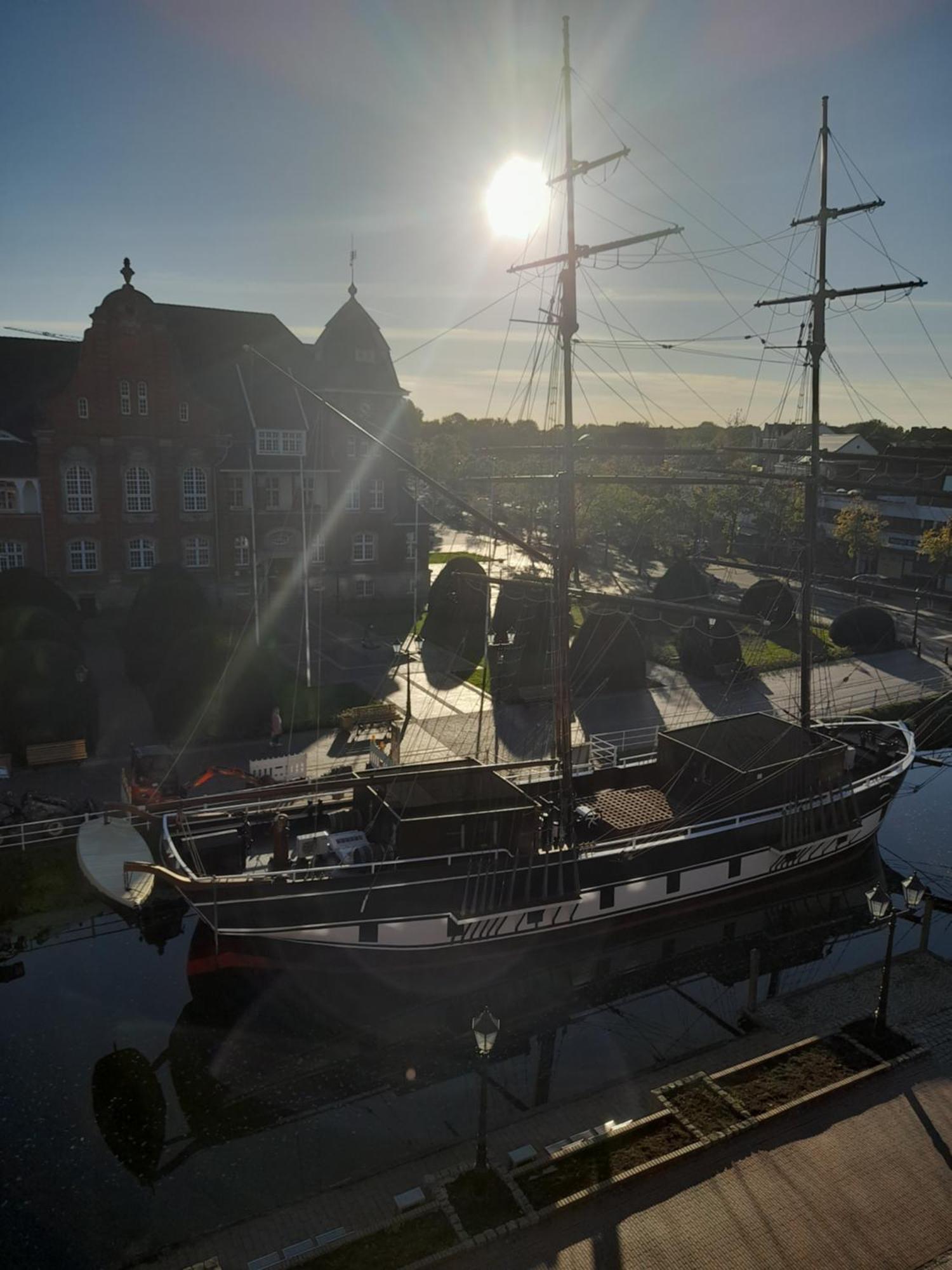 Arkadenhaus - Hotel Freiherr Von Schwarzenberg Papenburg Esterno foto